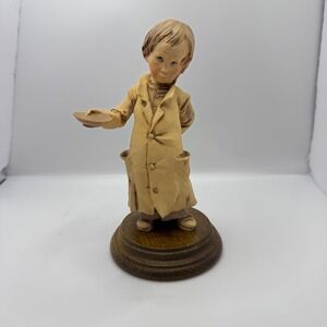 Giuseppe Armani "Begging Boy" Figurine 7" Tall Capodimonte Style Italy
